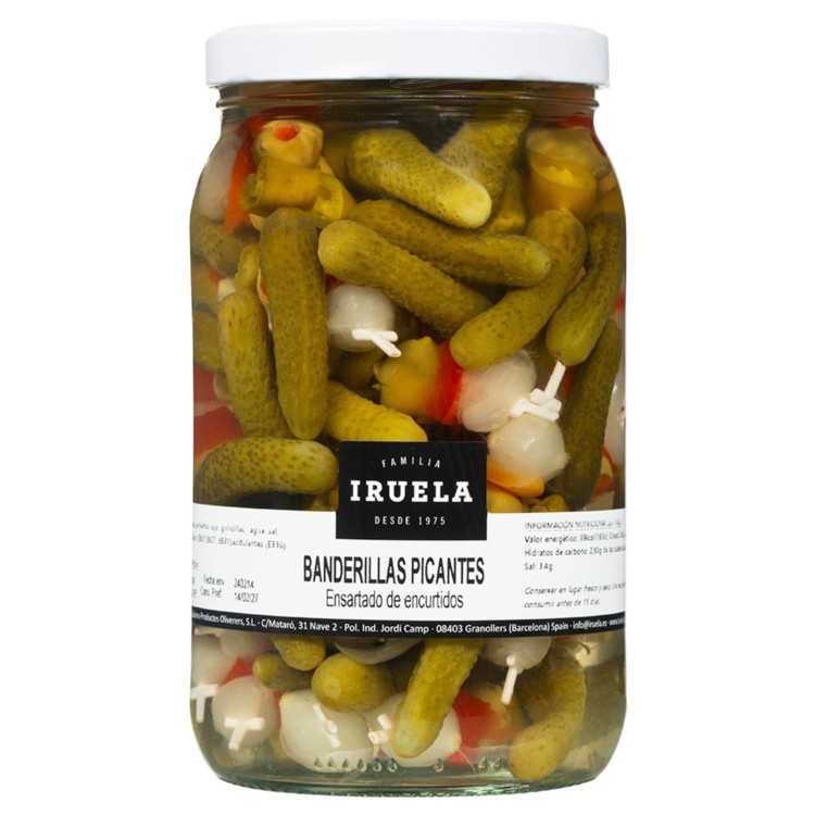 koreczki z oliwkami cebulką papryką ogórkiem .jpg